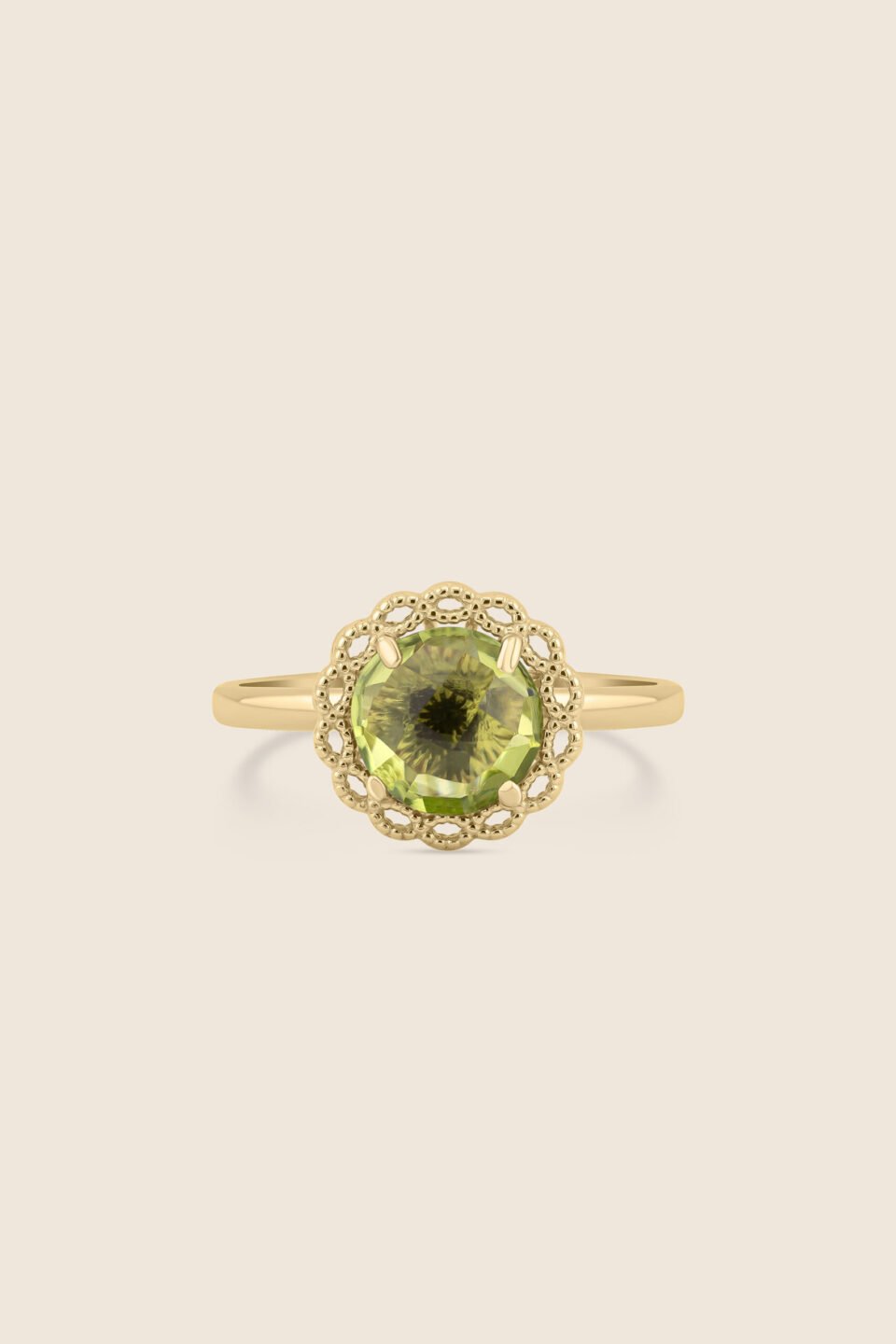 Chiara yellow gold two motive ring with peridot and amethyst